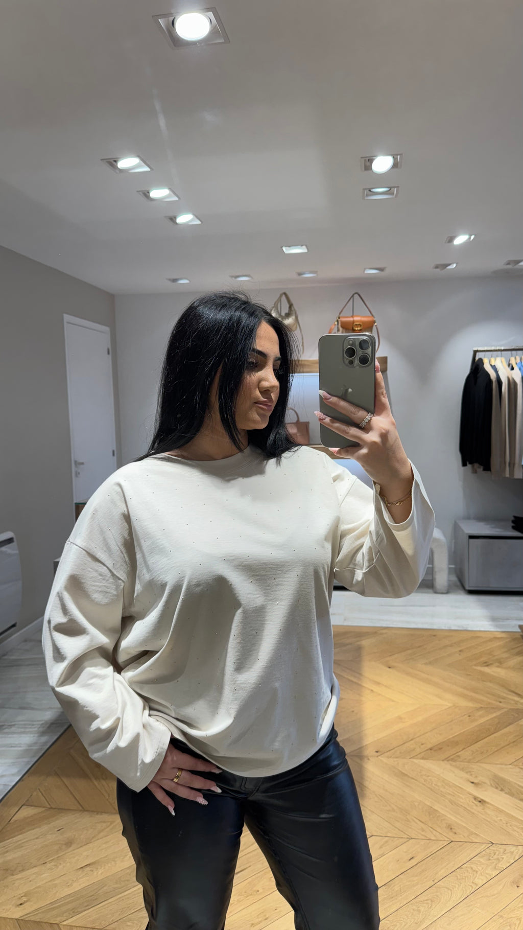 Pull blanc a strass