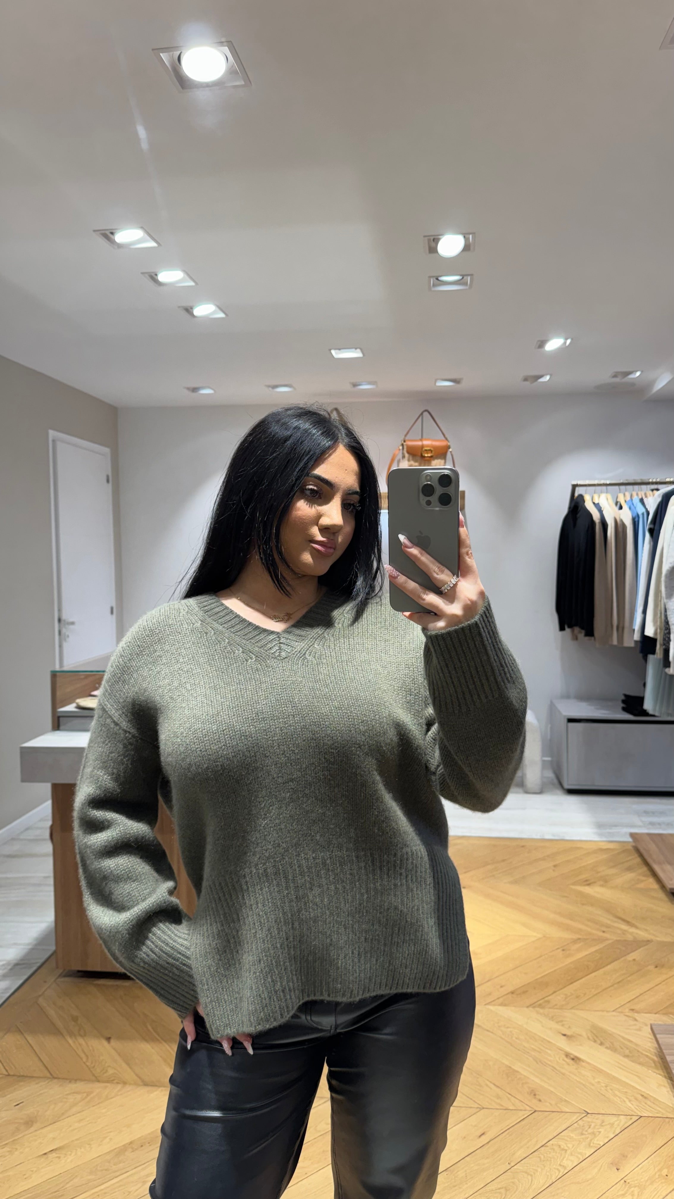 Pull Vert col V