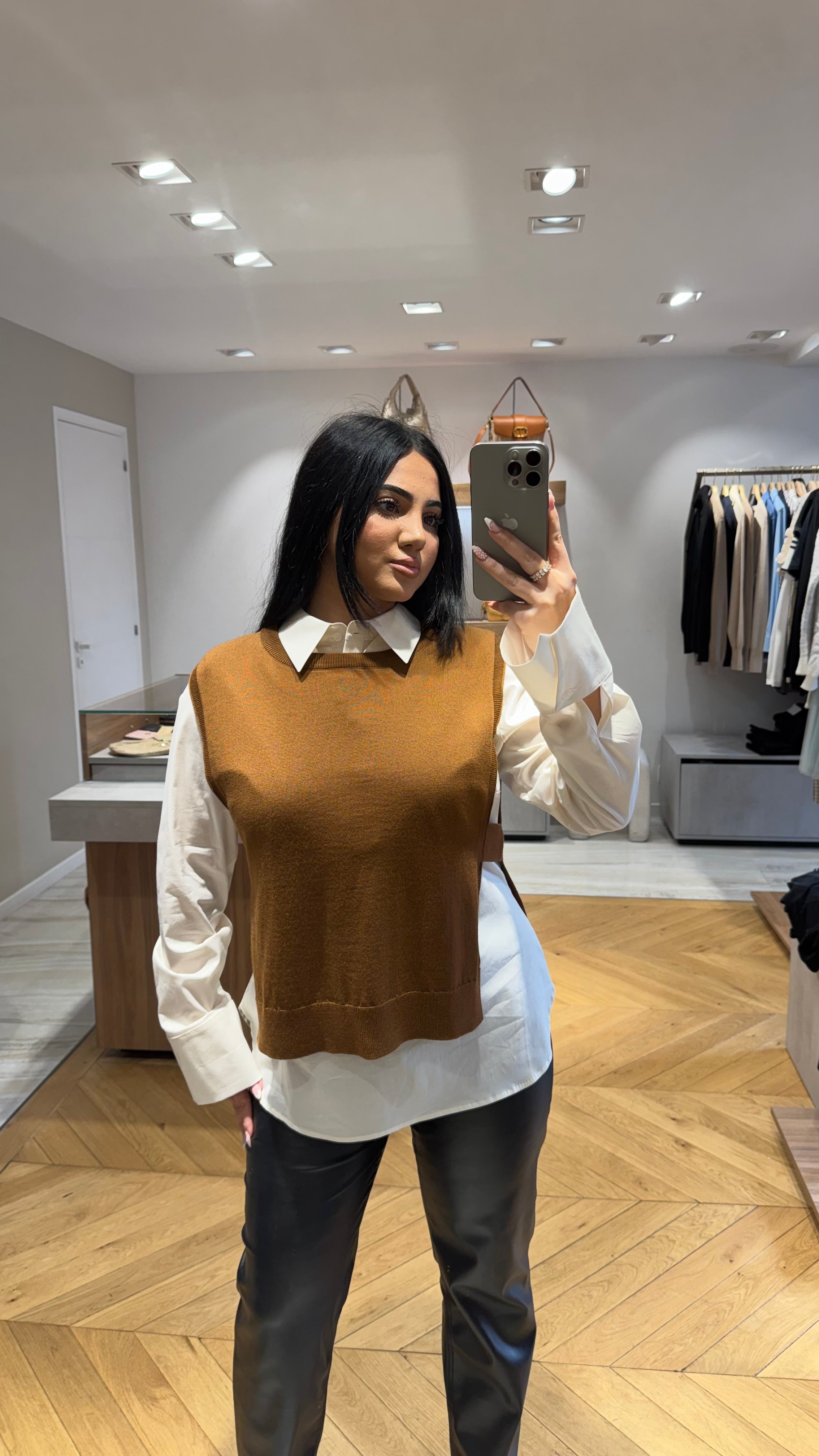 Par dessus chemise café