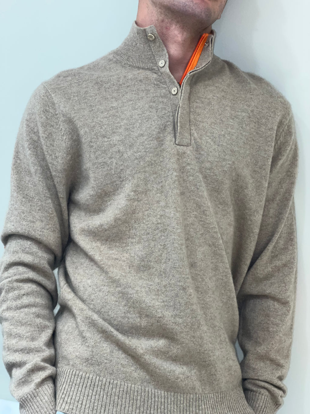 Pull beige col montant hommes