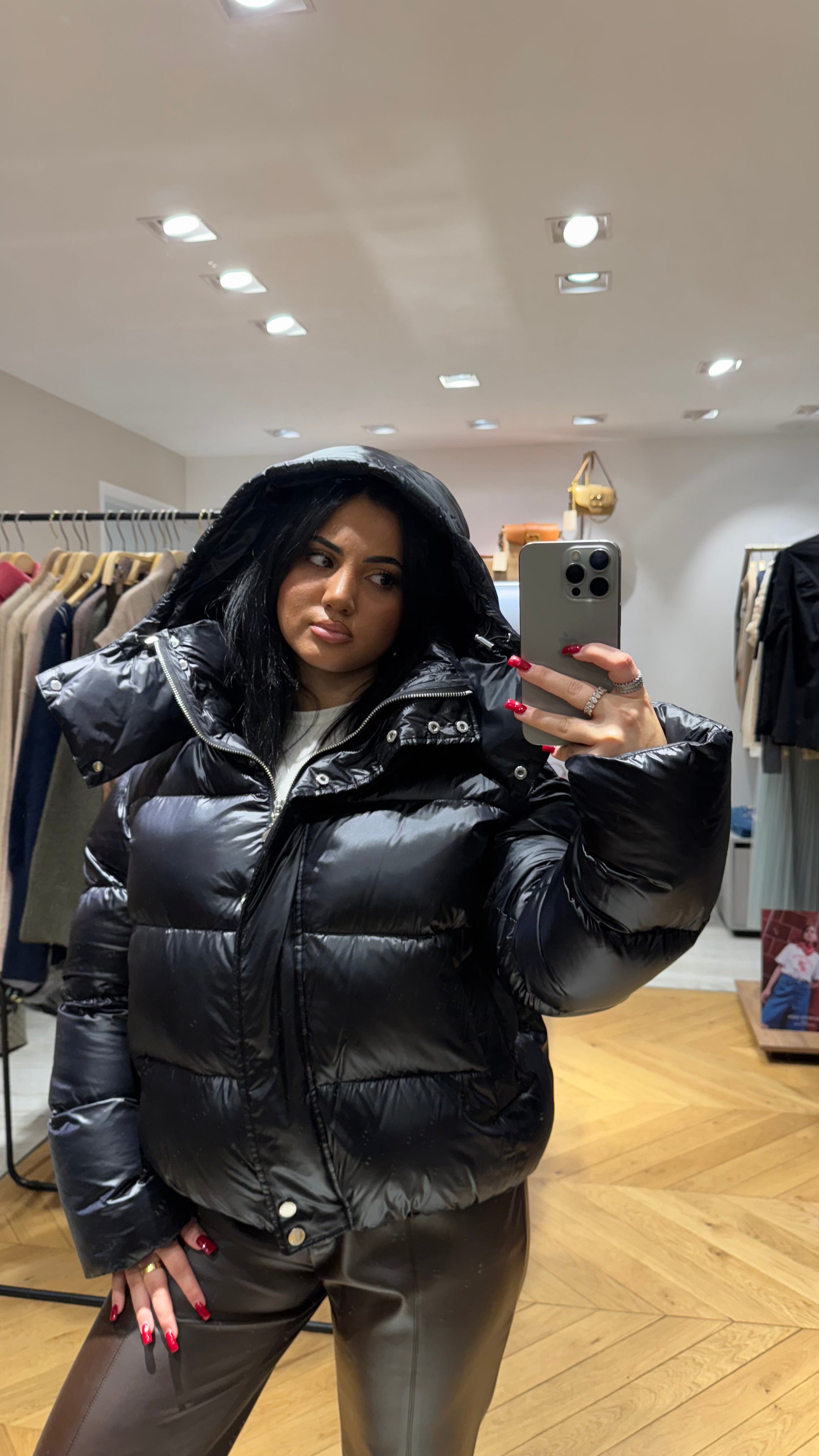 Doudoune noir à capuche "effet oversize"