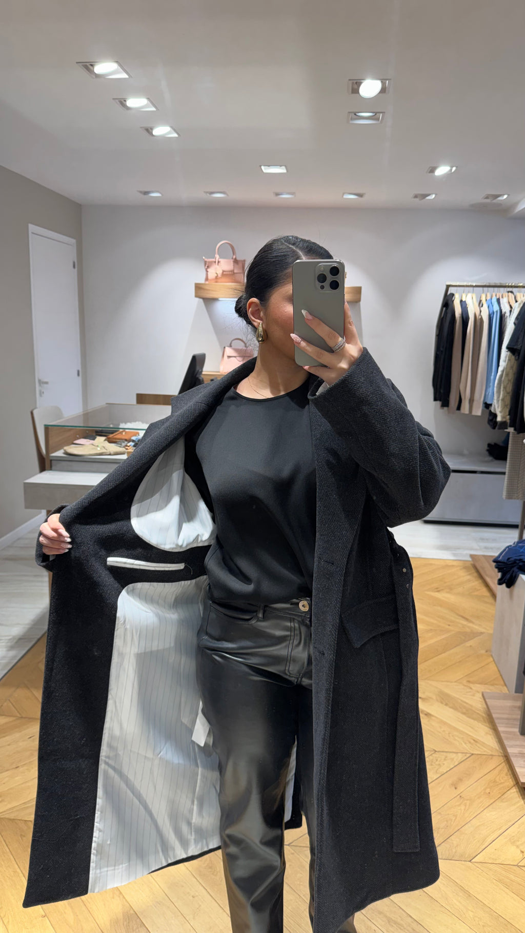 Manteau long à clous avec poches intérieures